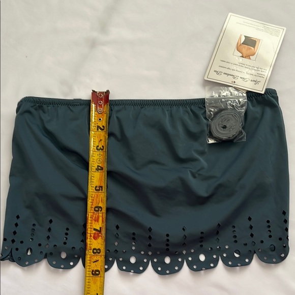 Fashion Forms Dark Gray Laser Cut Bandeau - Picture 3 of 9